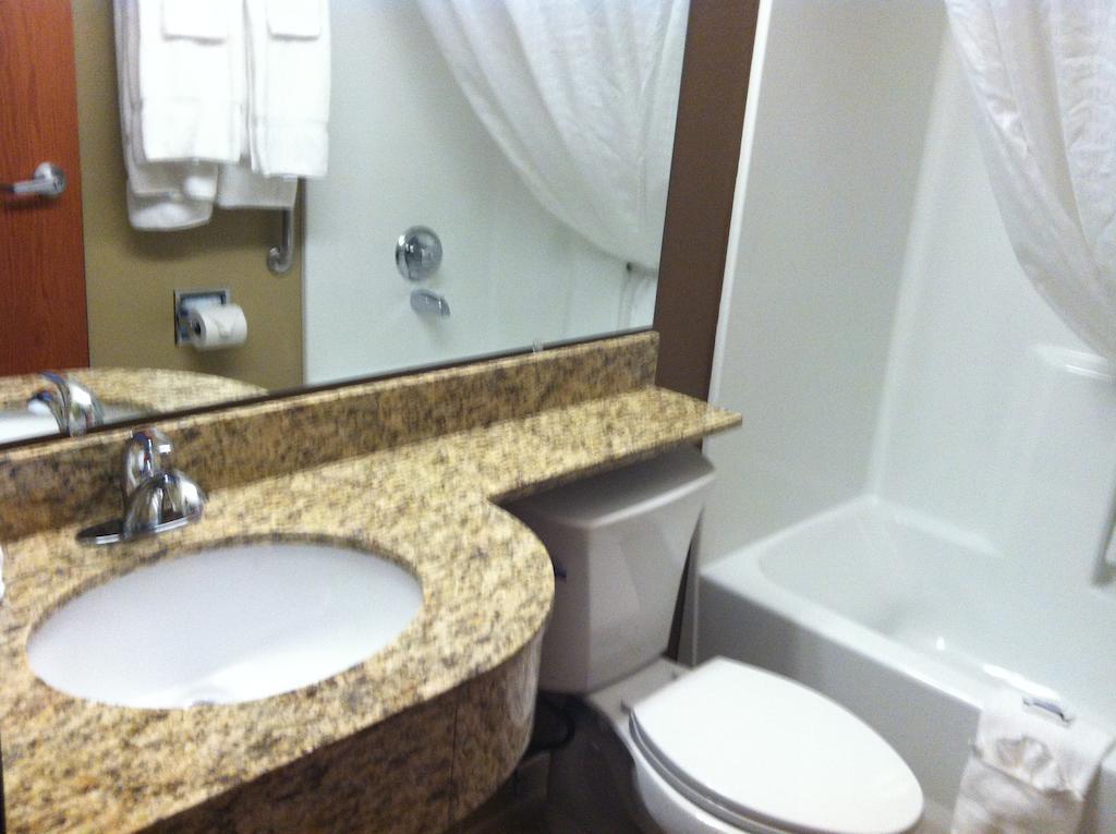 Microtel Inn & Suites פלזנטון חדר תמונה